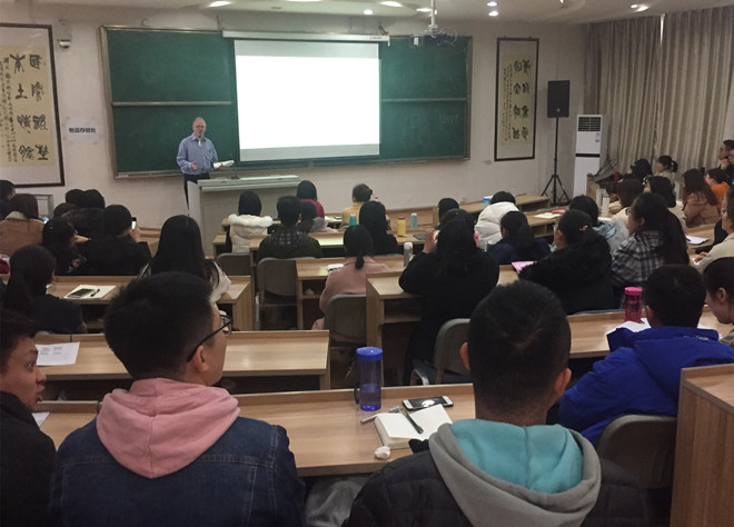说明: http://www.lzufe.edu.cn/_mediafile/web/2019/11/29/3rz2w29272.jpg